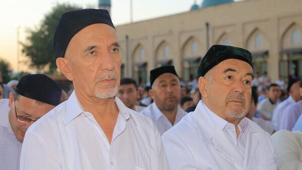 Праздничная молитва в соборной мечети Хазрати Имам - Sputnik Узбекистан