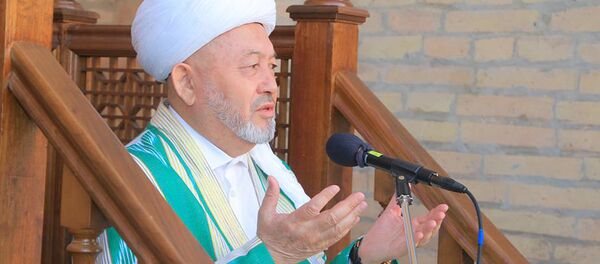 Ҳазрати имом масжидидаги Ҳайит намози Ҳазрати имом масжидидаги Ҳайит намози - Sputnik Ўзбекистон
