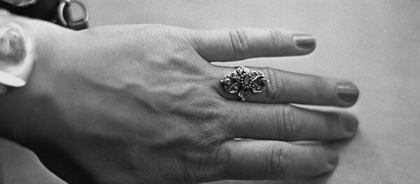 Рука с кольцом - Sputnik Узбекистан