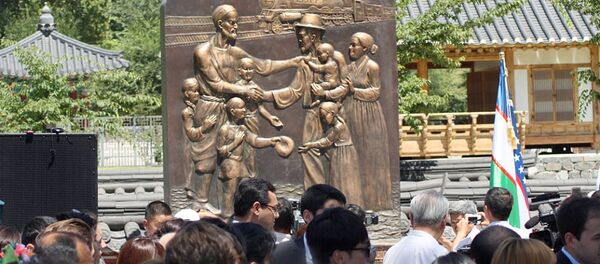 Открытие Монумента благодарности узбекскому народу от  корейцев Узбекистана - Sputnik Ўзбекистон