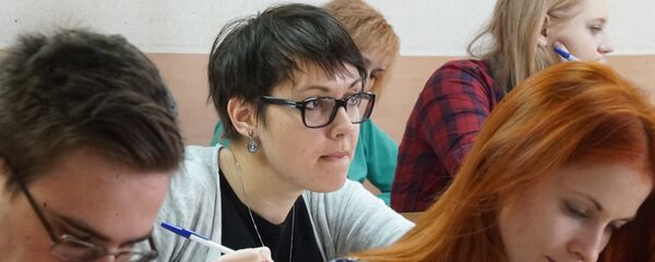 Студенты в аудитории Студенты в аудитории - Sputnik Ўзбекистон