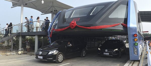 Автобус тоннель Автобус тоннель - Sputnik Узбекистан