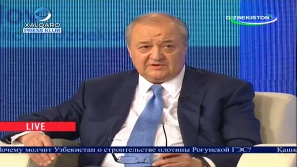Абдулазиз Камилов во время прямого диалога с народом - Sputnik Узбекистан