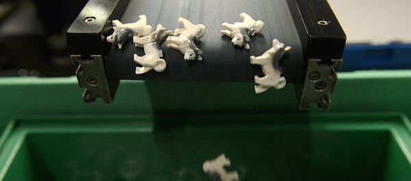 Ўйинчоқлар ишлаб чиқарилиши Ўйинчоқлар ишлаб чиқарилиши - Sputnik Ўзбекистон