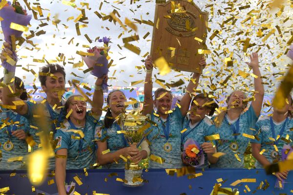 Женская сборная России стала победителем финала европейской серии Гран-при по регби-7 - Sputnik Узбекистан
