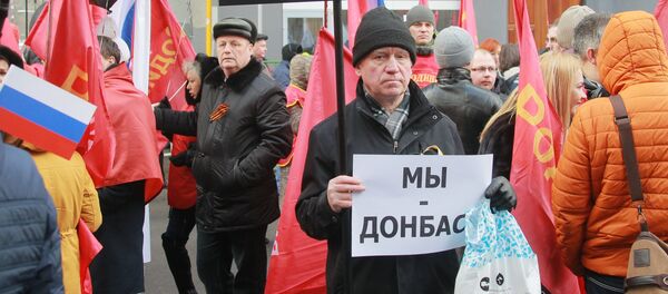 Шествие и митинг движения Антимайдан Шествие и митинг движения Антимайдан - Sputnik Узбекистан