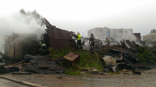 Арендатор ангара, в котором сгорели 7 узбекистанцев, отправится в колонию - Sputnik Узбекистан