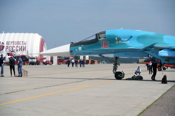 Подготовка к открытию Международного авиационно-космического салона МАКС-2017 Подготовка к открытию Международного авиационно-космического салона МАКС-2017 - Sputnik Узбекистан