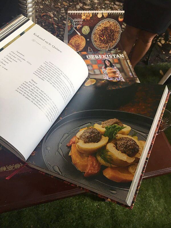 Книга 365 дней солнца из серии Welcome to Uzbekistan Книга 365 дней солнца из серии Welcome to Uzbekistan - Sputnik Узбекистан