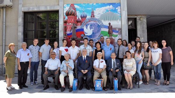 В Российском центре науки и культуры в Ташкенте прошел вечер памяти, посвященный 75-летию Сталинградской битвы - Sputnik Узбекистан