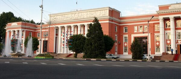 Здание парламента Республики Таджикистан Здание парламента Республики Таджикистан - Sputnik Узбекистан