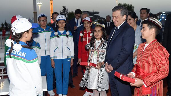 Президент Узбекистана Шавкат Миризиёев - Sputnik Узбекистан