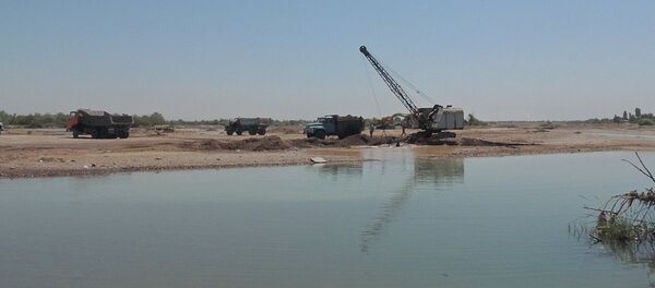 Русло реки, архивное фото Русло реки, архивное фото - Sputnik Узбекистан