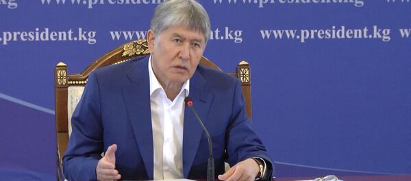 Gosdep podtalkival Uzbekistan k konfliktu s Kirgizstanom — Atambayev - Sputnik O‘zbekiston