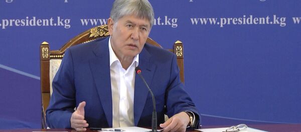 Госдеп подталкивал Узбекистан к конфликту с Кыргызстаном — Атамбаев - Sputnik Узбекистан