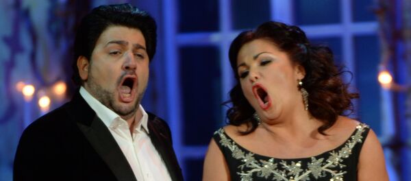 Звезды мировой оперной сцены, супруги Анна Нетребко и Юсиф Эйвазов Звезды мировой оперной сцены, супруги Анна Нетребко и Юсиф Эйвазов - Sputnik Узбекистан