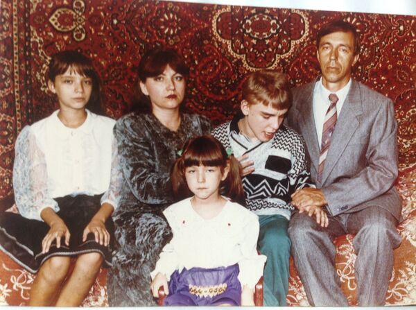 Семья Николенко, архивное фото - Sputnik Узбекистан