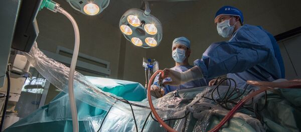 Операция в клинике урологии - Sputnik Узбекистан