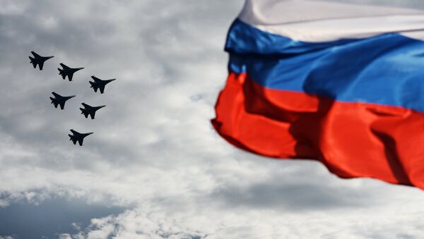 Пилотажная группа российских ВВС - Sputnik Узбекистан