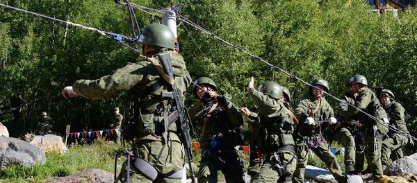 Подготовка бойцов для участия в Международном этапе конкурса АрМИ-2017 - Эльбрусское кольцо - Sputnik Узбекистан