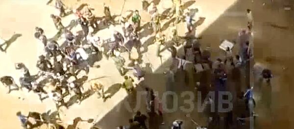 Массовая драка 40 строителей в Новой Москве - Sputnik Узбекистан