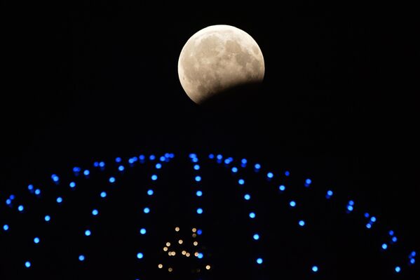 Лунное затмение - Sputnik Узбекистан