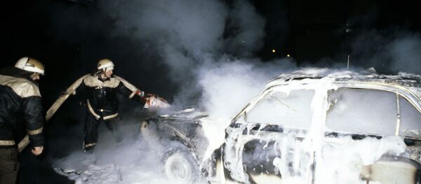 Сгоревший автомобиль Сгоревший автомобиль - Sputnik Узбекистан
