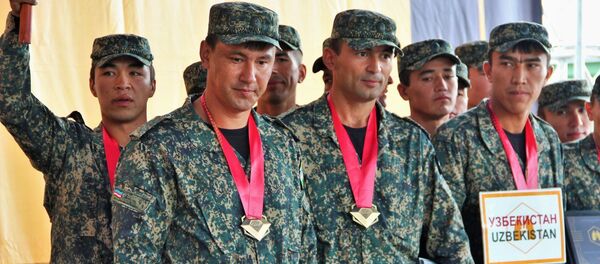 Узбекистанцы на конкурсе Отличники войсковой разведки - Sputnik Узбекистан