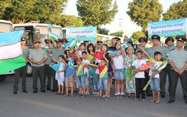 Узбекских военных встречают в Ташкенте - Sputnik Узбекистан