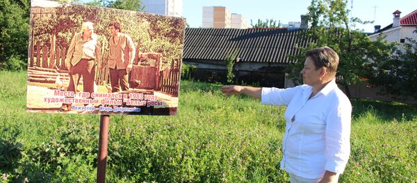 Последние дни Белых Рос - cносят деревню, где снимали фильм Последние дни Белых Рос - cносят деревню, где снимали фильм - Sputnik Узбекистан