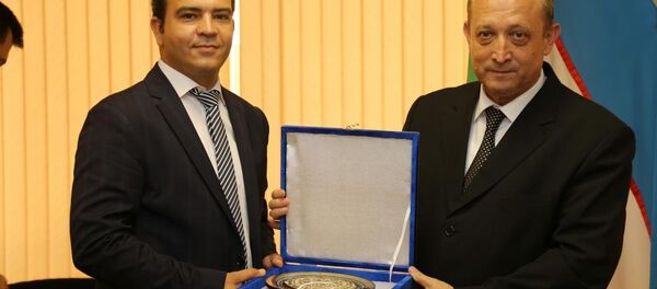 Подписан протокол о выполнении регулярных рейсов между Самаркандом и Стамбулом на 2017-2018 год - Sputnik Узбекистан