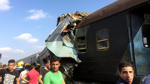 На месте столкновения поездов в Египте - Sputnik Узбекистан