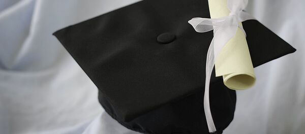 Квадратная академическая шапочка Квадратная академическая шапочка - Sputnik Ўзбекистон