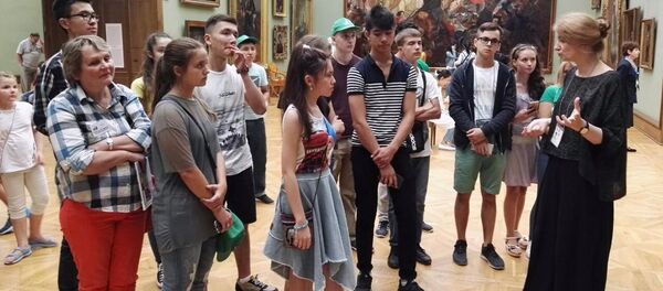 Молодёжь Узбекистана принимает участие в учебно-образовательной поездке Здравствуй, Россия! - Sputnik Узбекистан