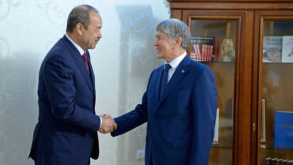 Premyer-ministr Uzbekistana Abdulla Aripov vstretilsya s prezidentom Kirgizstana Almazbekom Atambayevim - Sputnik O‘zbekiston