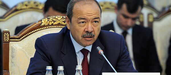 Премьер-министр Узбекистана Абдулла Арипов во время визита в Кыргызстан Премьер-министр Узбекистана Абдулла Арипов во время визита в Кыргызстан - Sputnik Ўзбекистон