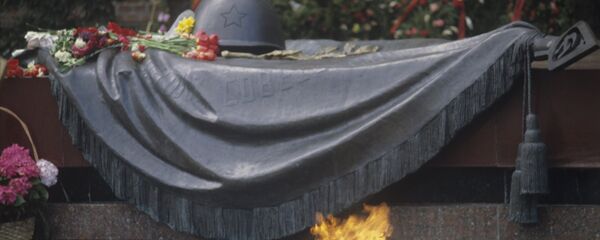 Мемориальный архитектурный ансамбль Могила Неизвестного Солдата Мемориальный архитектурный ансамбль Могила Неизвестного Солдата - Sputnik Ўзбекистон