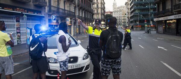 Ситуация на месте теракта в Барселоне Ситуация на месте теракта в Барселоне - Sputnik Ўзбекистон