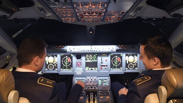 Узбекистон хаво йуллари начала эксплуатировать новый тренажер – Full-flight-симулятор (FFS) воздушного судна Boeing 767 - Sputnik Узбекистан
