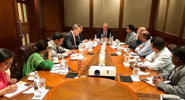 Министр иностранных дел Республики Узбекистан Абдулазиз Камилов на встрече с представителями академических и культурных кругов Индии в Дели - Sputnik Узбекистан