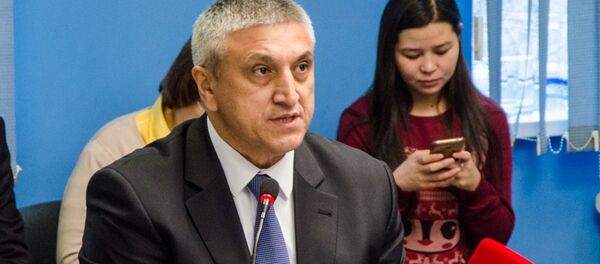 Посол Узбекистана в КР Комил Рашидов Посол Узбекистана в КР Комил Рашидов - Sputnik Узбекистан