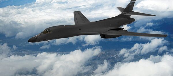 Бомбардировщик ВВС США Бомбардировщик ВВС США - Sputnik Ўзбекистон