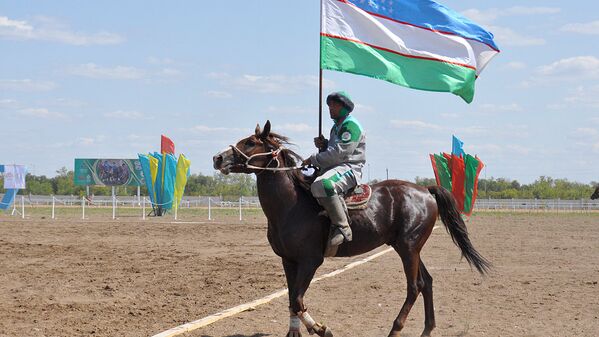 Участник сборной Узбекистана на первом чемпионате мира по кокпару в Астане - Sputnik Узбекистан