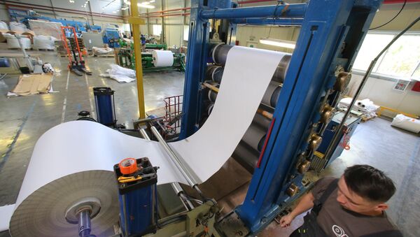 Производство термочувствительной бумаги для изготовления чековой ленты в Калининграде - Sputnik Ўзбекистон