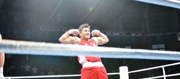 Боксер Санжар Турсунов в чемпионате мира в Гамбурге Боксер Санжар Турсунов в чемпионате мира в Гамбурге - Sputnik Ўзбекистон