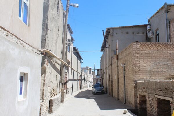 Бухара. Улочка в старом городе Бухара. Улочка в старом городе - Sputnik Ўзбекистон