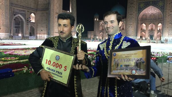 Победители XI фестиваля Шарк тароналари - дуэт из Азербайджана - Sputnik Узбекистан