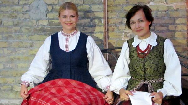 Литовский дуэт Sauges на фестивале Шарк тароналари Литовский дуэт Sauges на фестивале Шарк тароналари - Sputnik Узбекистан