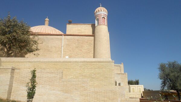 Мечеть Хазрати Хизр, где похоронен первый президент Узбекистана Ислам Каримов - Sputnik Узбекистан