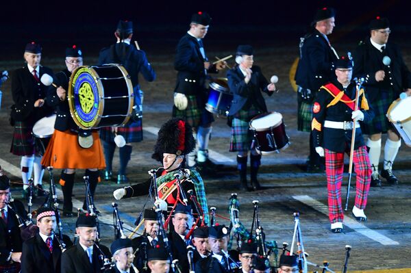 Церемония закрытия фестиваля Спасская башня Церемония закрытия фестиваля Спасская башня - Sputnik Узбекистан